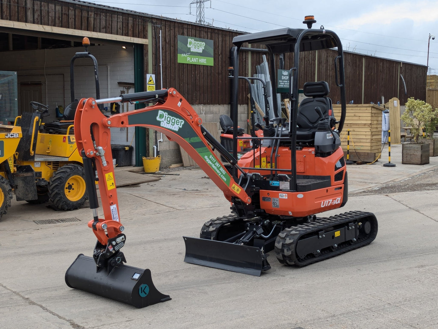 Kubota Mini Digger (1.7T) - Digger DeliveryDigger Delivery